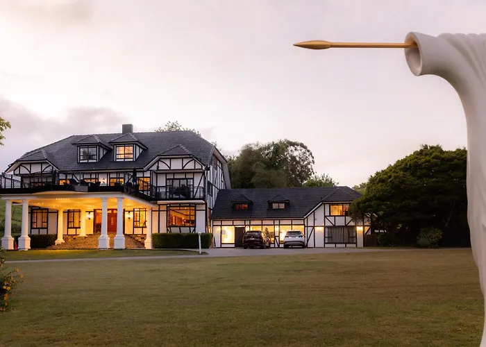 Hana Lodge