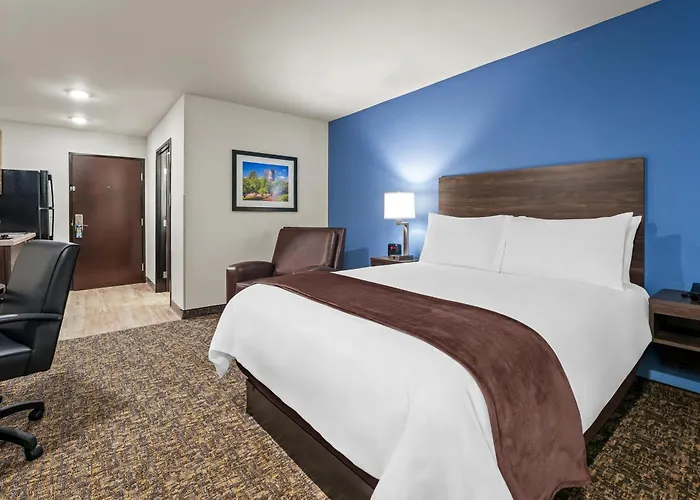 My Place Hotel-East Moline/Quad Cities, Il