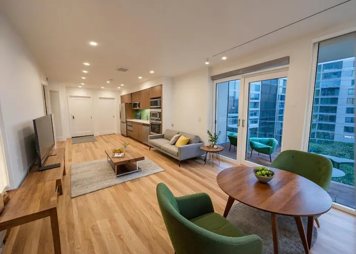 Glamorous Ktown Boutique Residences With Rooftop View
