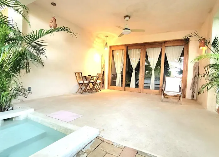 Yam Hotel