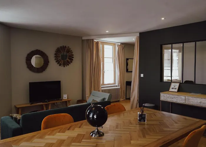 Les Suites Gueguen