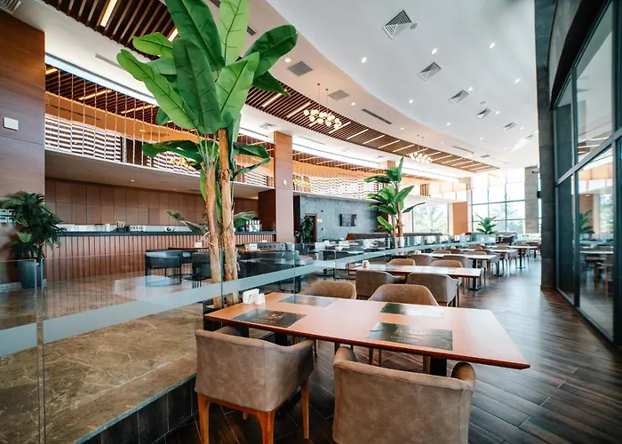 Ekor Elegance Hotel