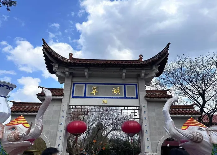 Nostalgia S Hotel Kunming D Ong Feng Square