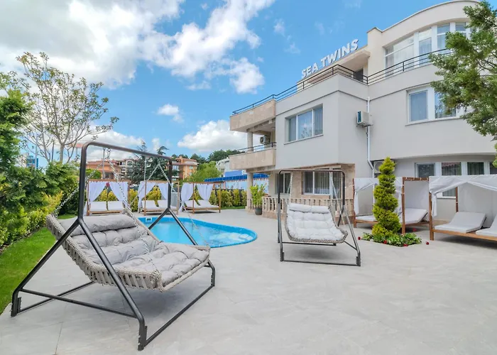 Sea Twins Luxury Aparthotel - 150 M From The Beach