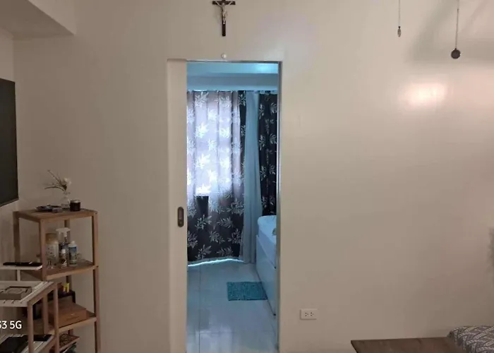 Sandstone Unit Brenthill Condo