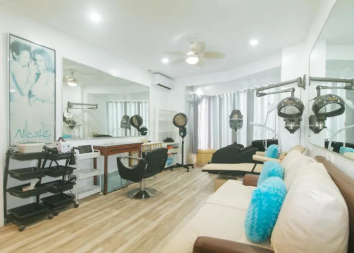 Reddoorz Premium At Casa Lenidarose