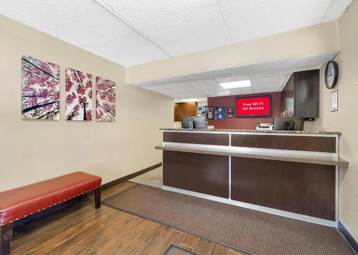 Hometowne Studios By Red Roof Buffalo - Niagara Airport