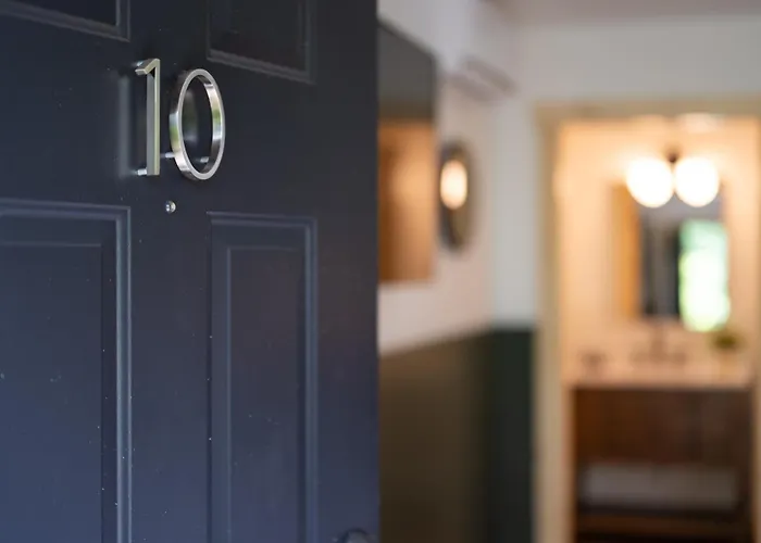 The Woodsman Lodge