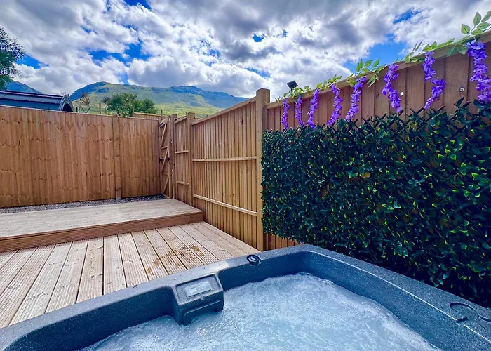 60 Mile Inn - Luxury Pods With Hot Tubs