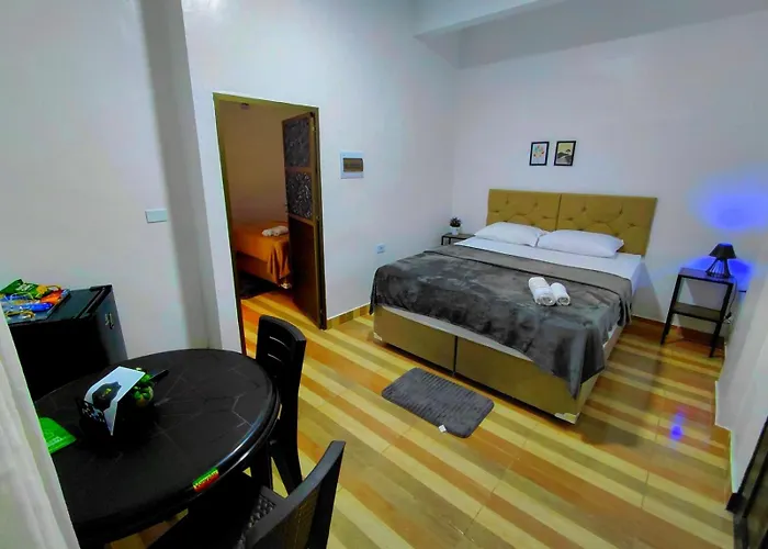 Seven Hotel