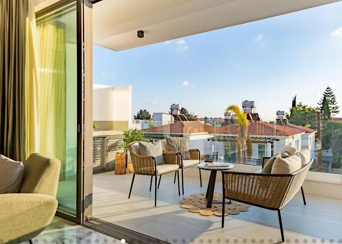 Olive Shared Pool Apartments