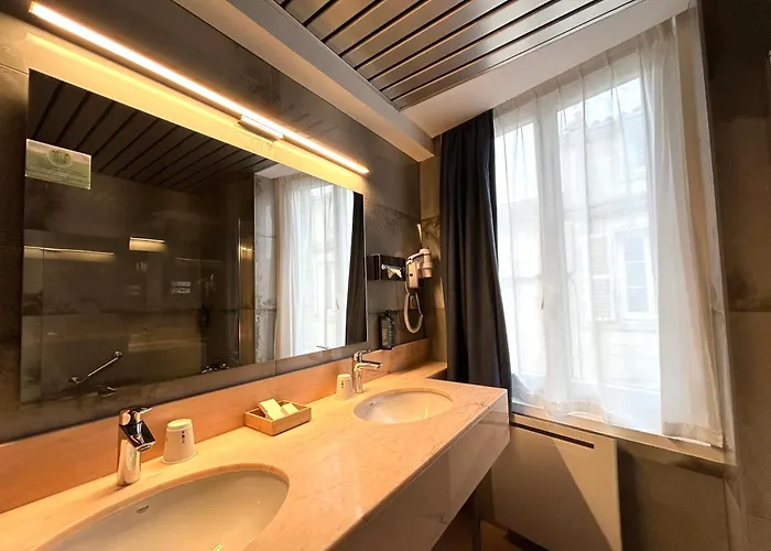 Hôtel Le Yachtman, The Originals Collection