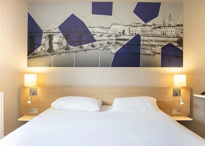 Brit Hotel Macon Centre Gare