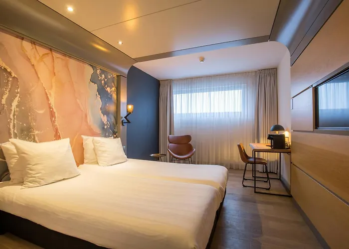 Leonardo Hotel Almere City Center