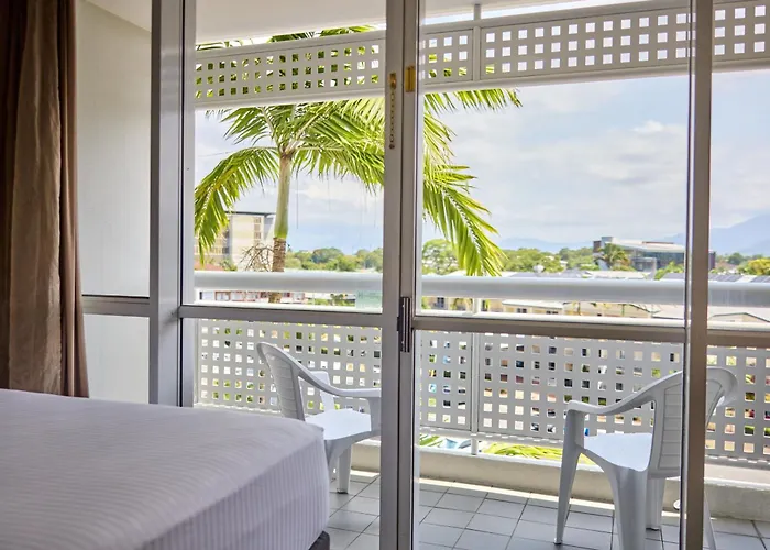 Cairns Harbourside Hotel