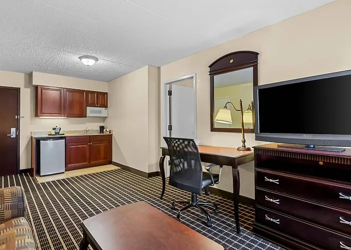 Comfort Inn&Suites Somerset - New Brunswick