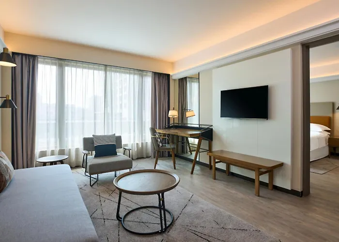 Sheraton Hong Kong Hotel & Towers