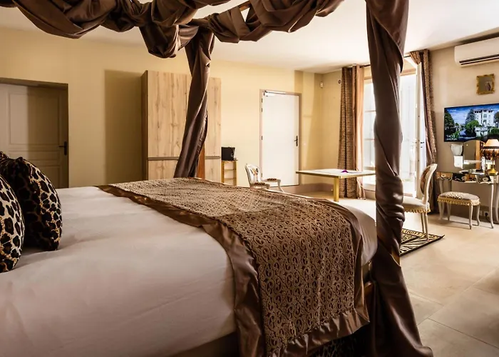 Le Clos Violette Et Le 11 D'Aglae - Appart' Hotel De Charme Design De Luxe