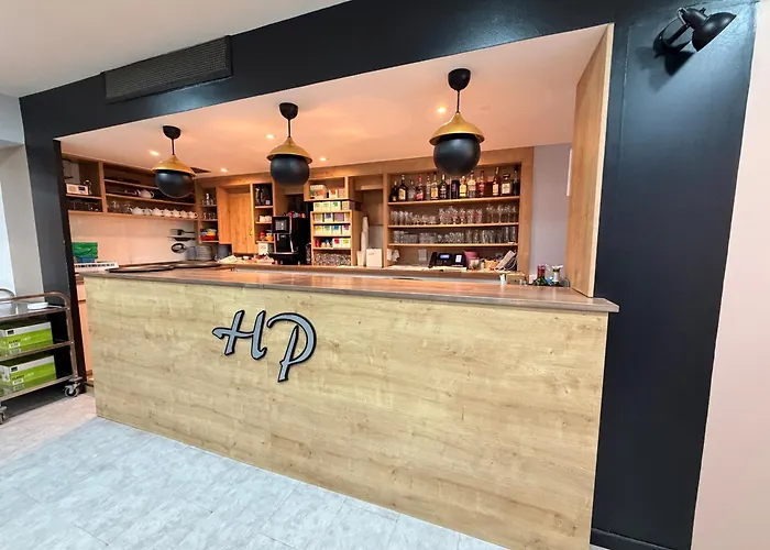 Logis Hotel De Paris - Restaurant - Patisserie