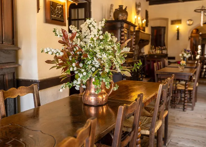 Hostellerie du Vieux Pérouges