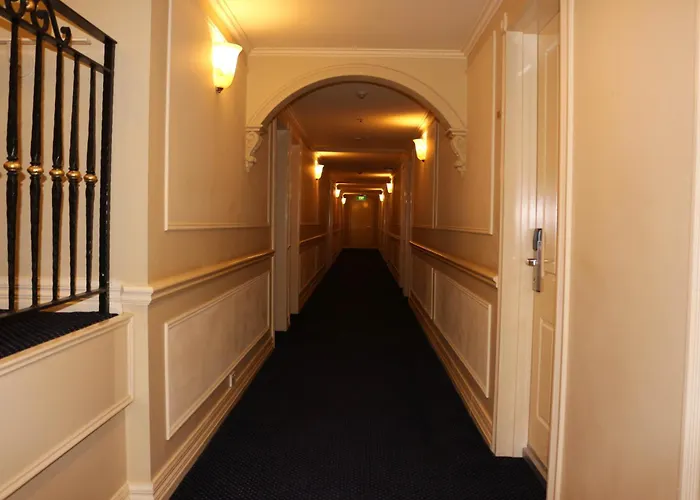 Canterbury International Hotel