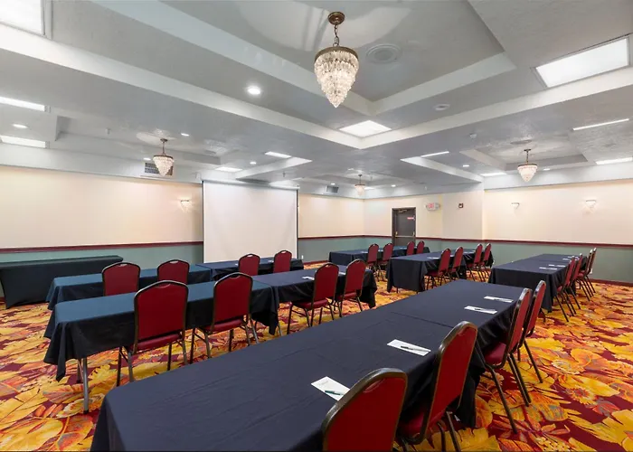 Mcm Elegante Suites Abilene