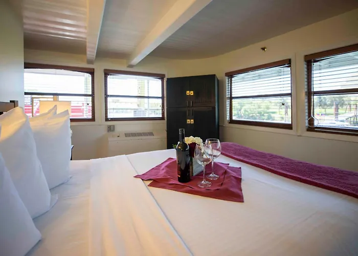 Delta King Hotel