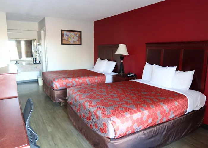 Econo Lodge Inn & Suites Evergreen