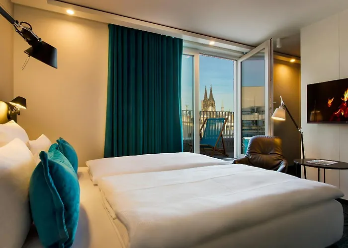Motel One Koeln-Neumarkt