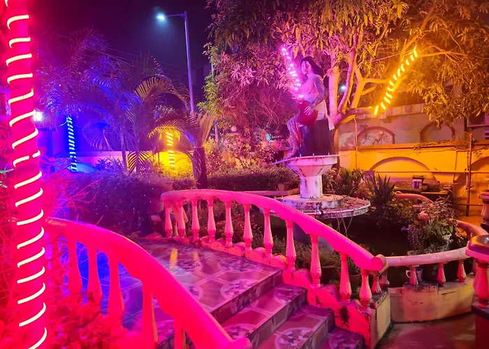 Monalisa Lodge