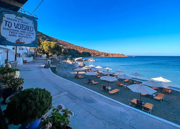 To Votsalo-Beach Side Studios & Taverna
