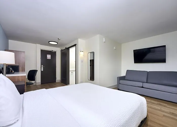 Canad Inns Destination Centre Windsor Park