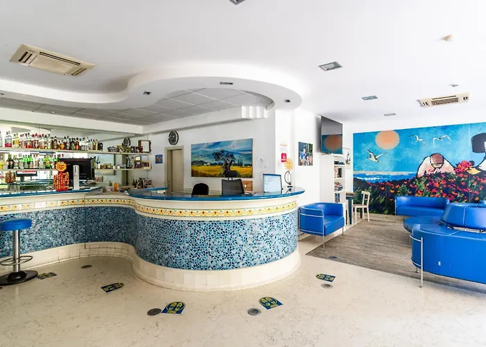Hotel Jerry - Beachfront & Private Pool
