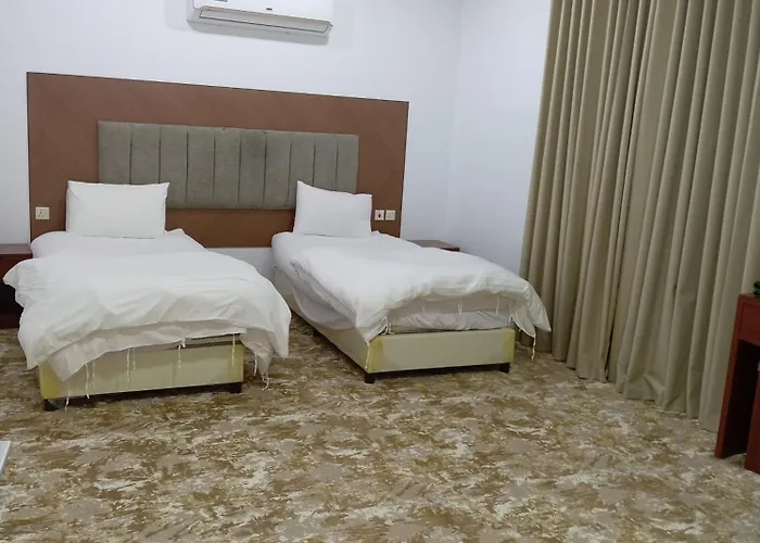 شقق القارات السبع المخدومة