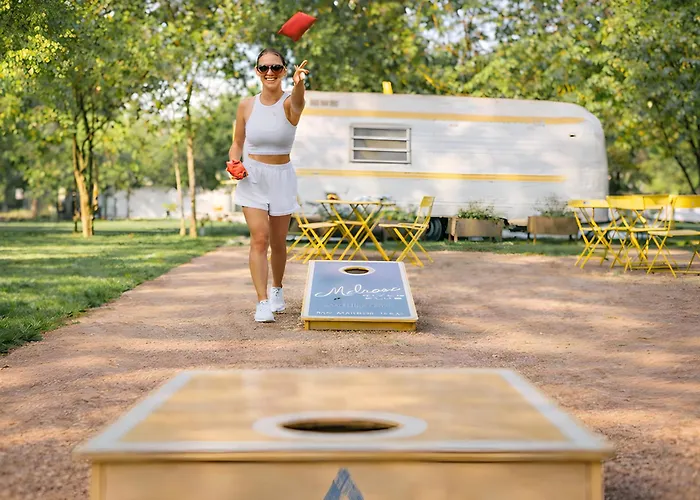 Melrose River Club Resort