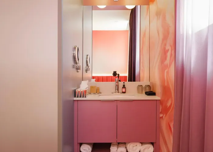 Rose - Hôtel Invisible