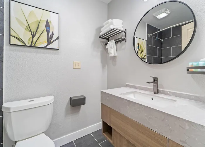 Interurban Suites Hotel, A Dazzler Select By Wyndham