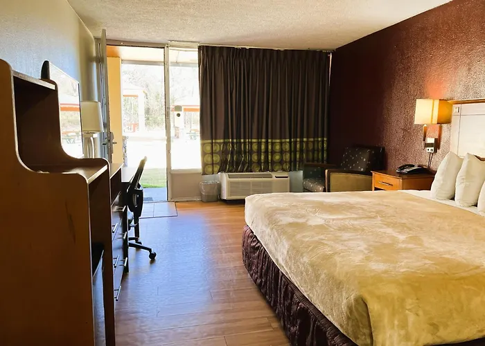 Budgetel Inn Phenix City - Columbus Near Fort Benning