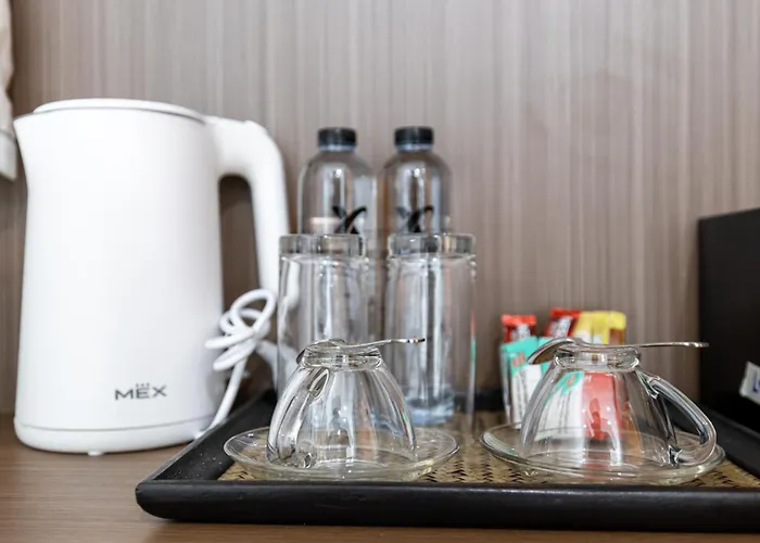 Tongtong Garden Holiday Hotel普吉岛通通花园酒店