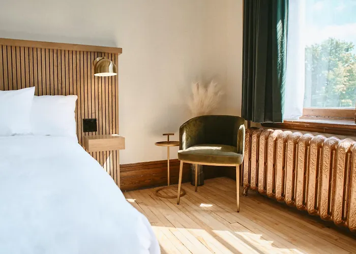 Hotel Chateau Cran Chaud Chicoutimi