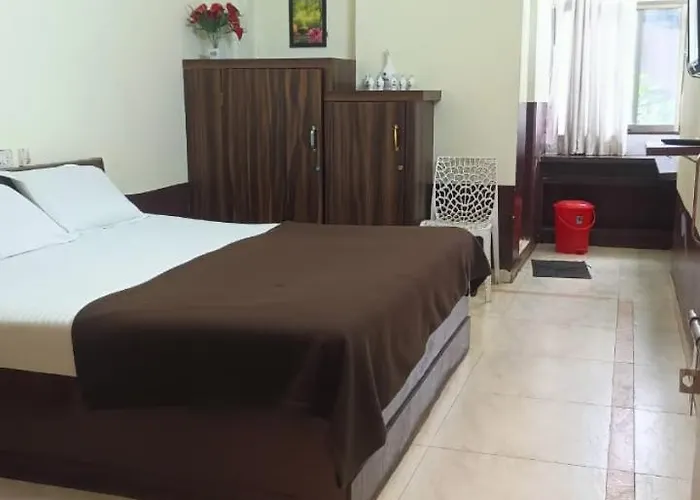 Club India Rooms