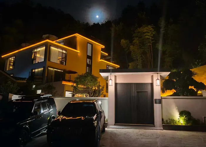 Fenghuang County Border Town Mountain Resort Homestay