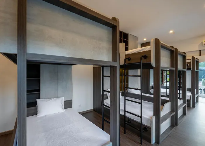 Odyssey Hotel 2, Tours & Motorbikes Rental