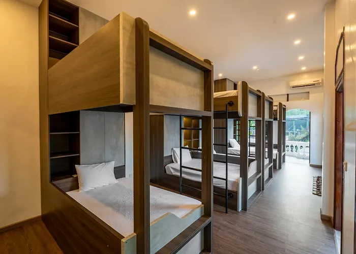 Odyssey Hotel 2, Tours & Motorbikes Rental