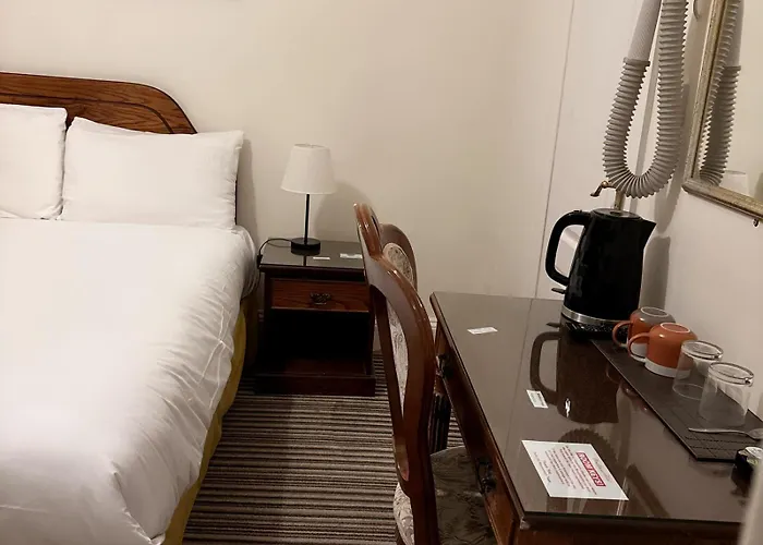 Wimblehurst Hotel