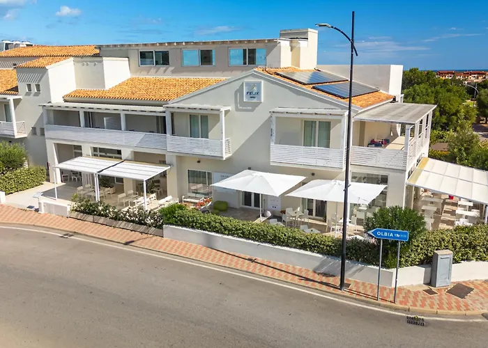 Isa - Hotel With Panoramic Swimming Pool In Porto San Paolo Just 850 Mt From The Sea