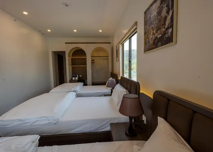 Odyssey Hotel 2, Tours & Motorbikes Rental