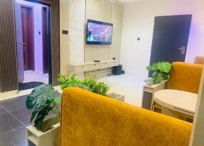Tgh Gracies Hotel