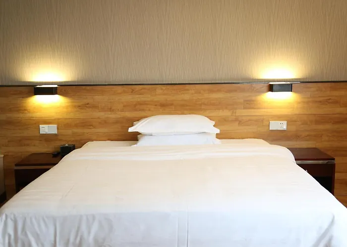 Sofis Svyain Hotel -Weidenghotel Chunxiroad
