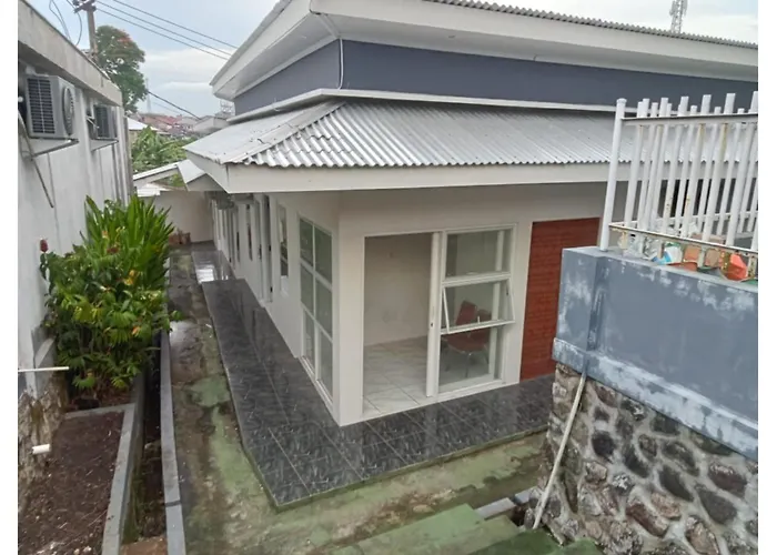 Hotel O 95063 Afifah Syariah Guest House Manado
